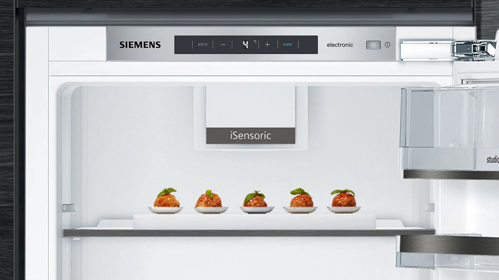 iQ500 Built-in fridge 177.2 x 55.8 cm soft close flat hinge KI81RSOE0G