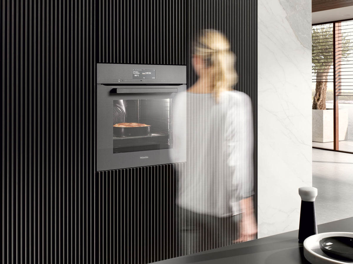 Miele H7660BP Steam Oven in CleanSteel – image 8