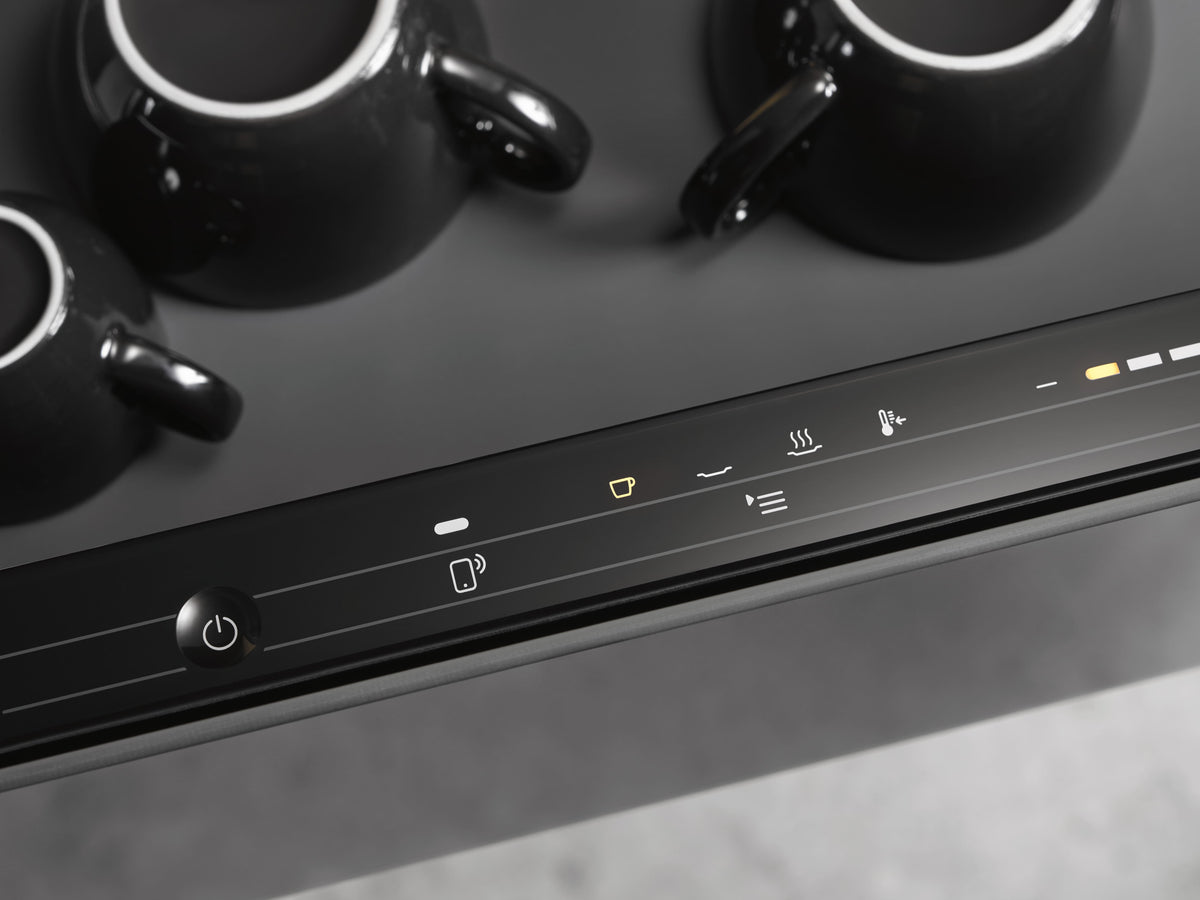 Miele ESW7120 Warming Drawer in CleanSteel – image 4