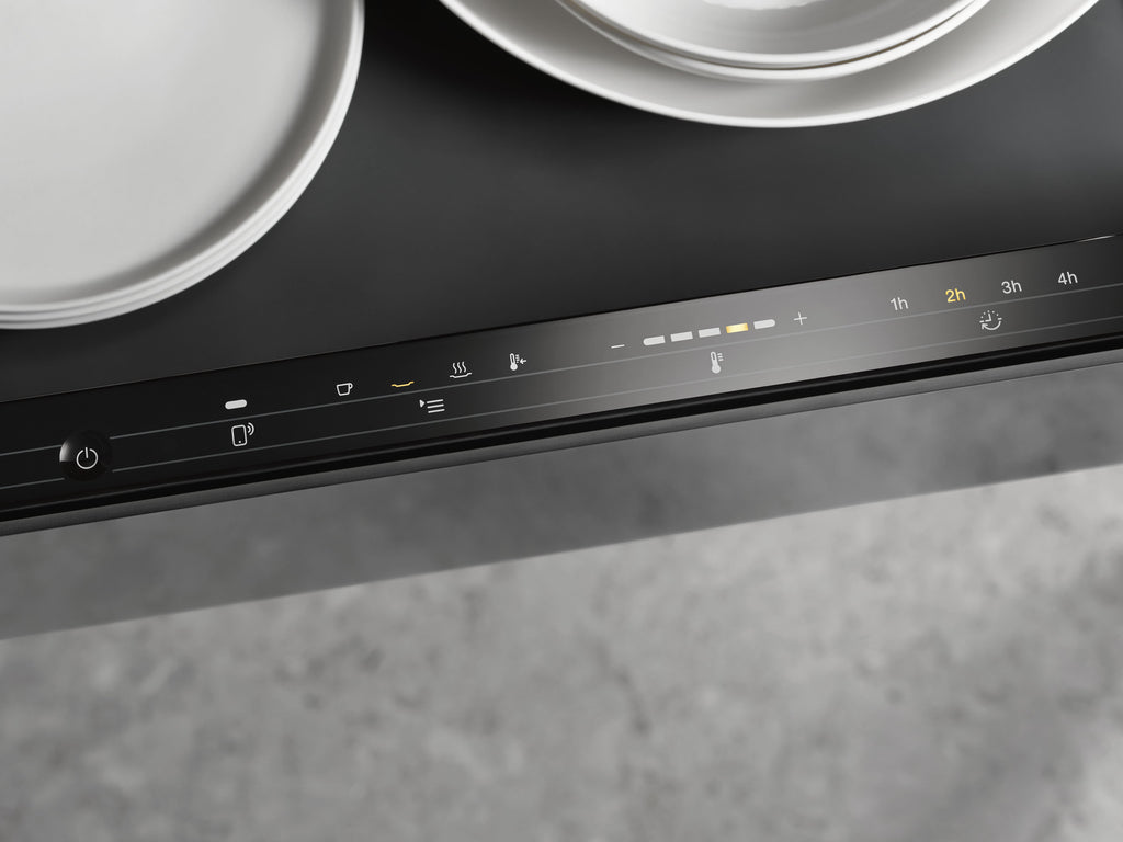 Miele ESW7110 Warming Drawer in CleanSteel – image 5