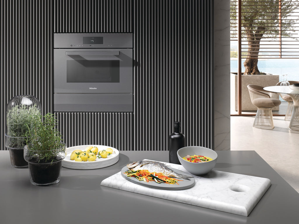Miele DGM7440 VitroLine Steam Microwave Oven – image 8