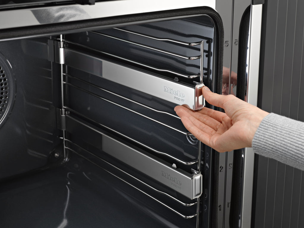 Miele H7464BP Steam Oven in CleanSteel – image 3
