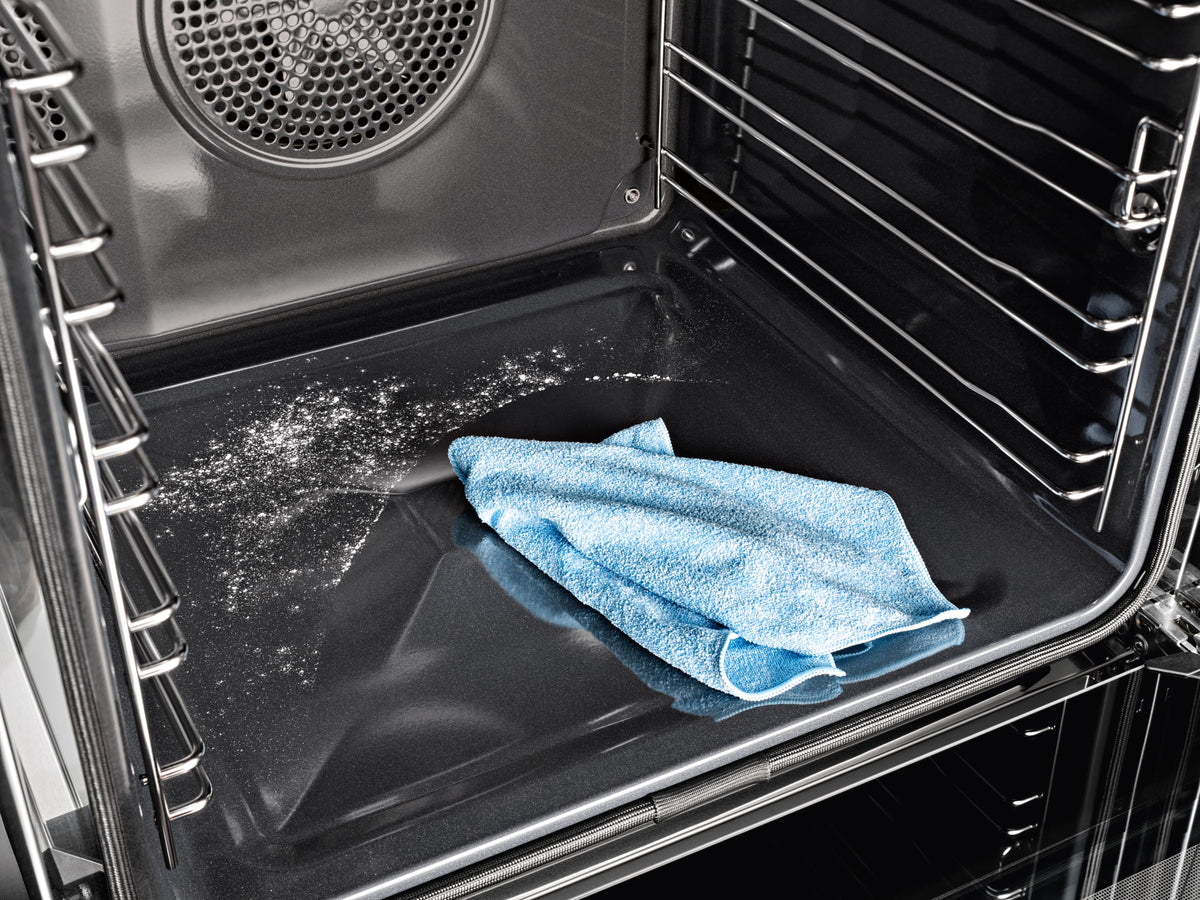 Miele H2455BP Single Oven in CleanSteel – image 8
