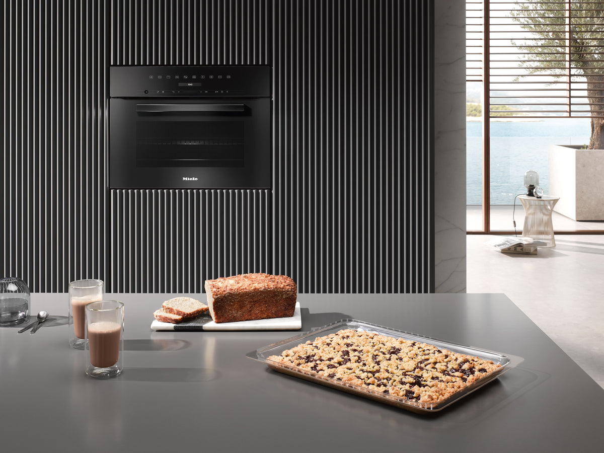 Miele H7240BM VitroLine Combination Microwave Oven in Obsidian Black – image 3