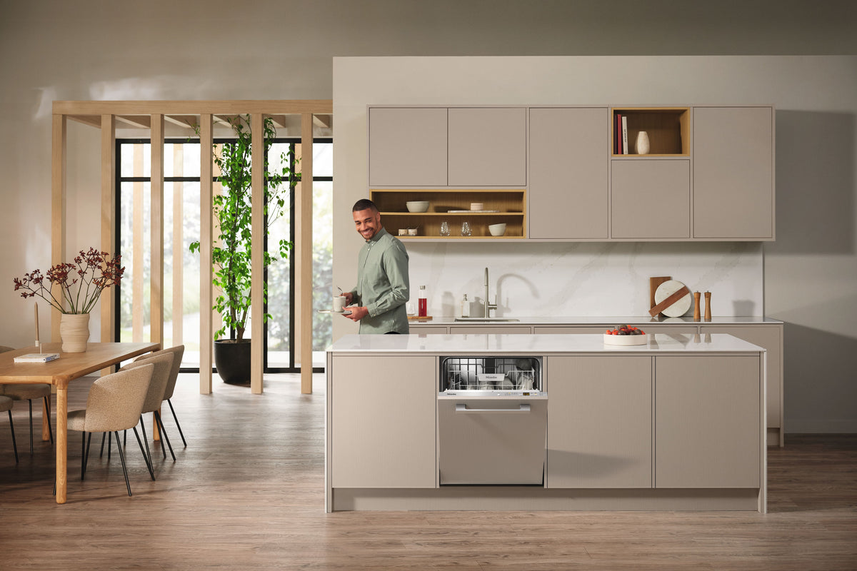 Miele G5651 Vi Integrated Dishwasher in Stainless Steel. – image 4