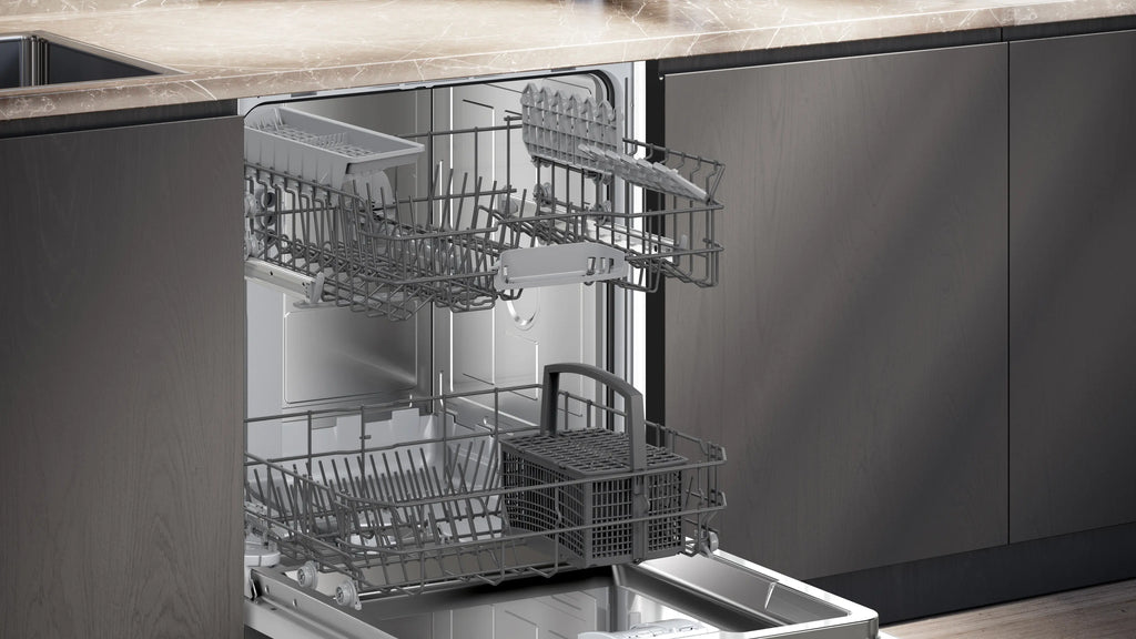 iQ100 Fully-integrated dishwasher 60 cm SN61HX02TG