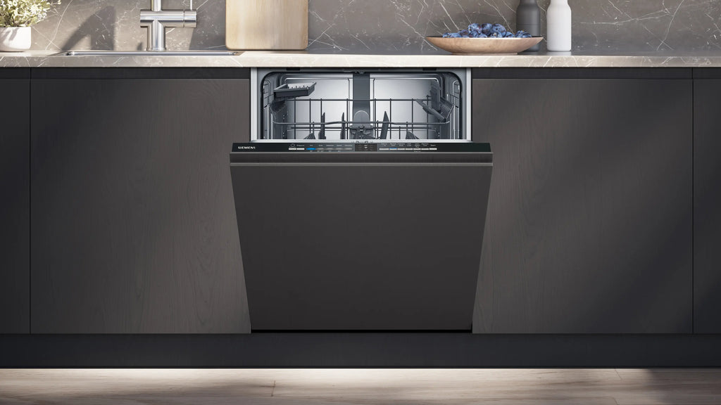 iQ100 Fully-integrated dishwasher 60 cm SN61HX02TG