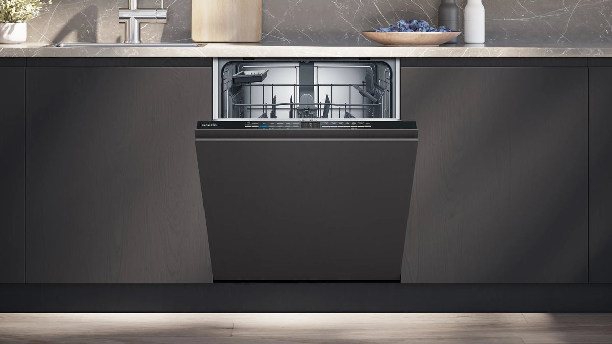 iQ100 Fully-integrated dishwasher 60 cm SN61HX02TG