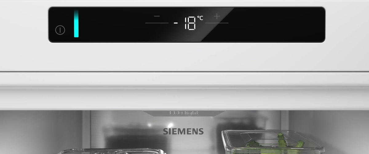 iQ500 Free-standing freezer 186.2 x 59.5 cm Brushed black steel antiFingerprint GS36NAXCG