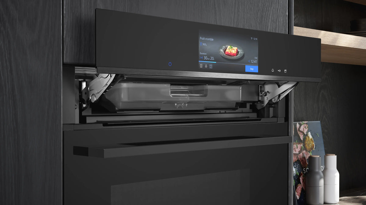 iQ700 60 x 60 cm Black HS738G3B2