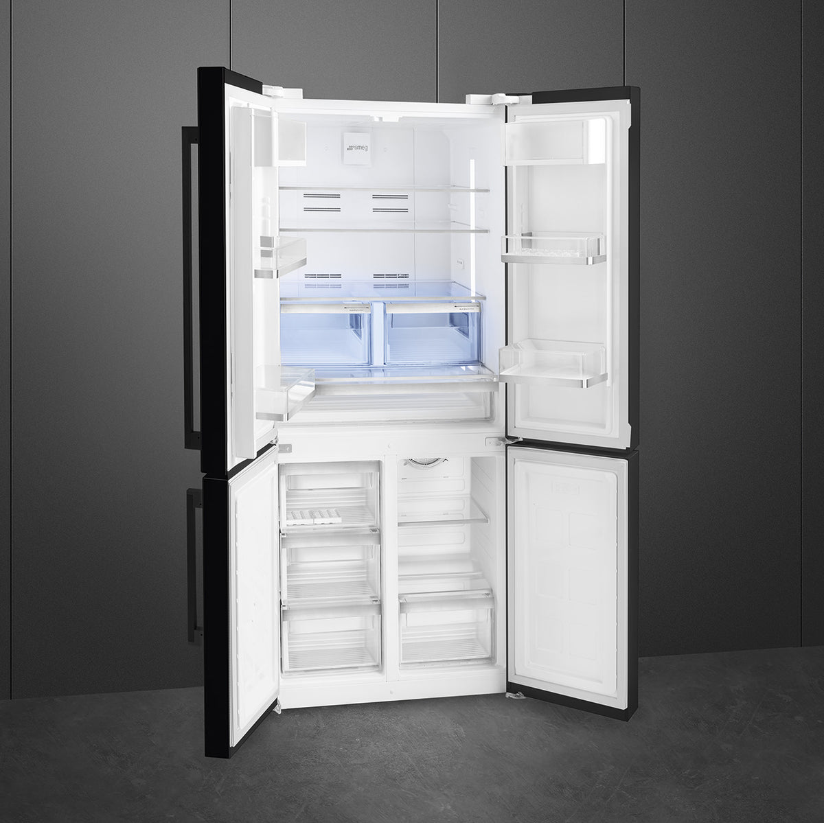 Free Standing American Style Fridge Freezer in Black