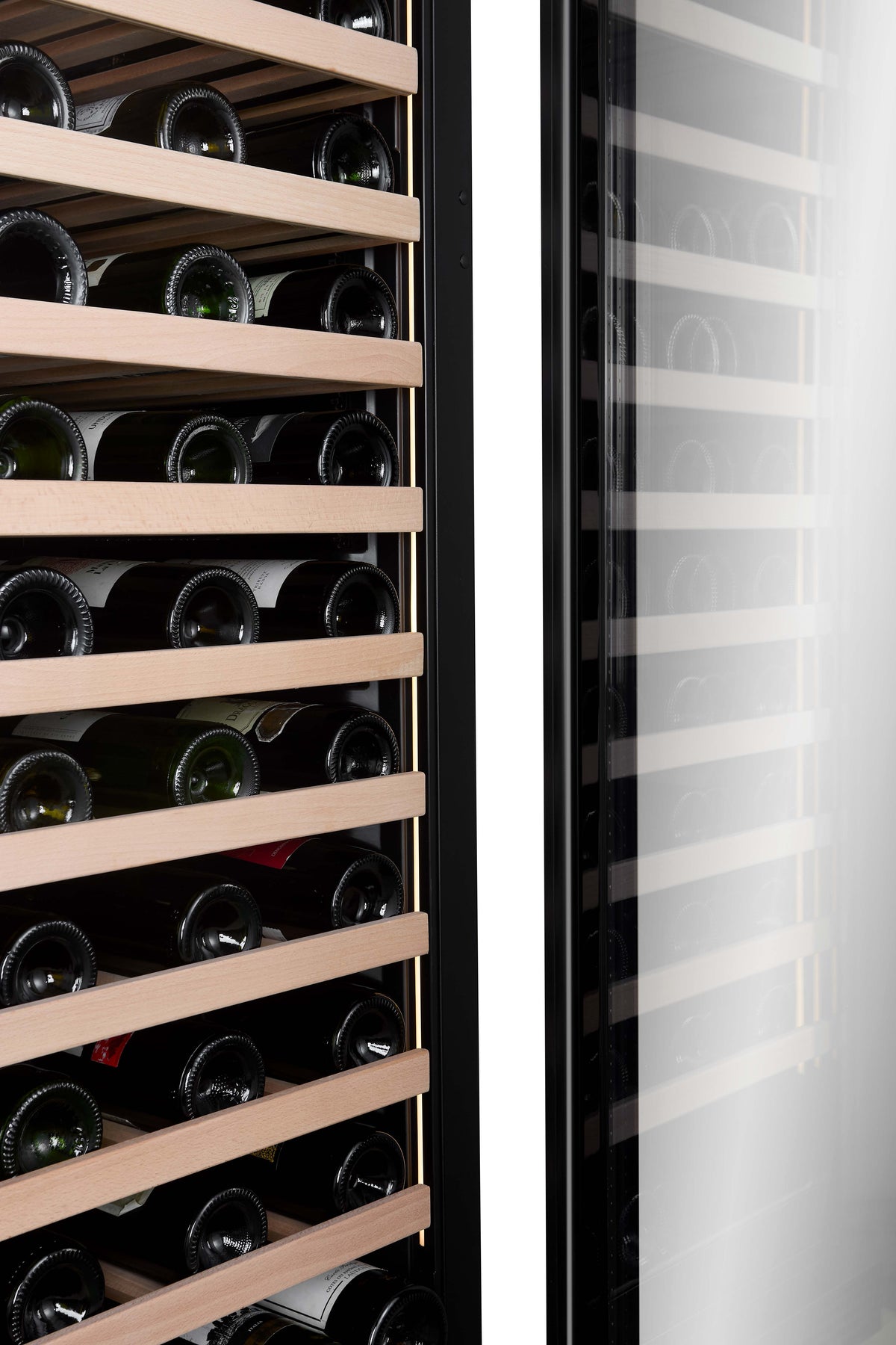 CELLA FWS122S-BLACK 110 bottle freestanding wine fridge – Black glass