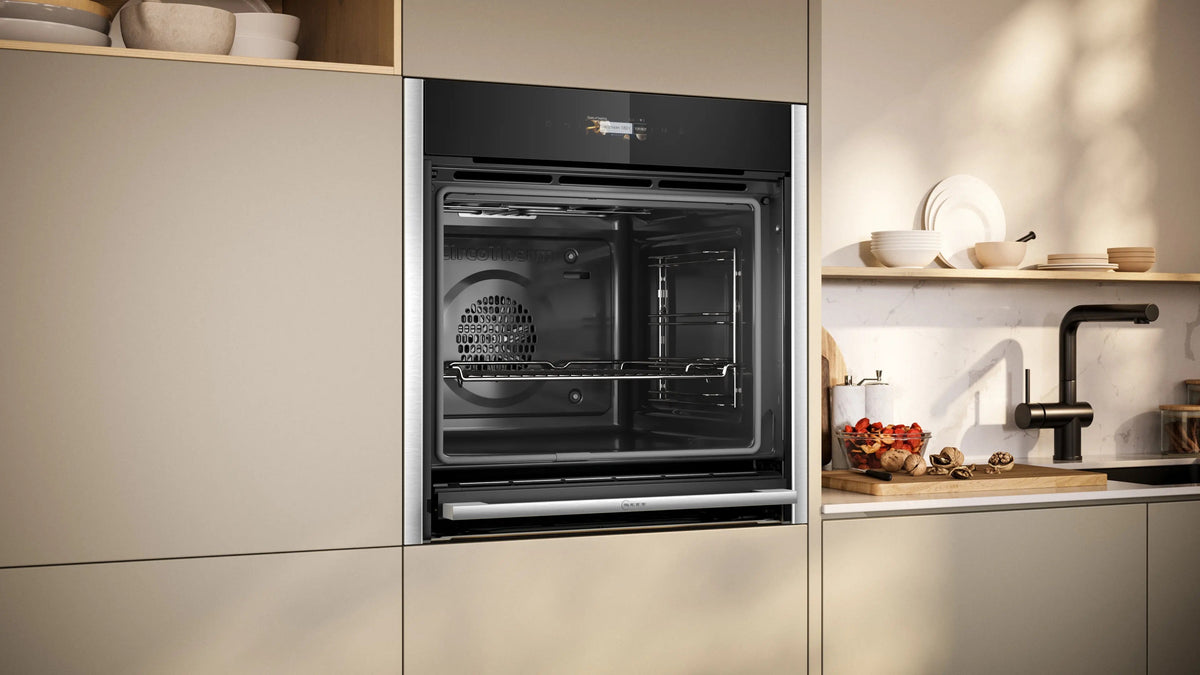 NEFF N 70 Single Oven B54CR71N0B