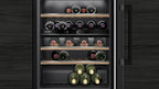 Siemens iQ500 Built-in wine cooler 81.8 x 59.8 cm KU21WAHG0G