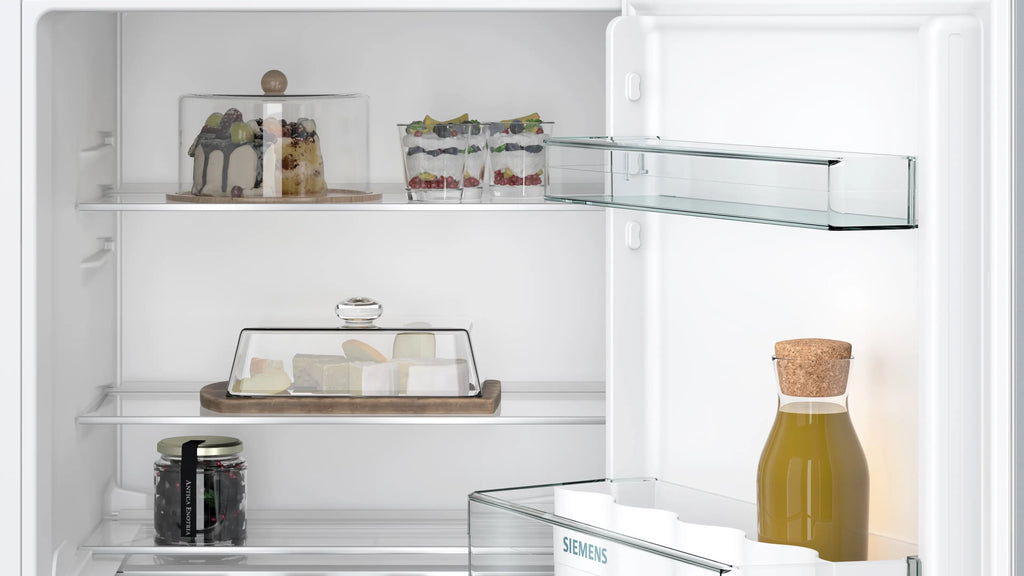Siemens iQ300 Built-under fridge 82 x 59.8 cm flat hinge KU21RVFE0G