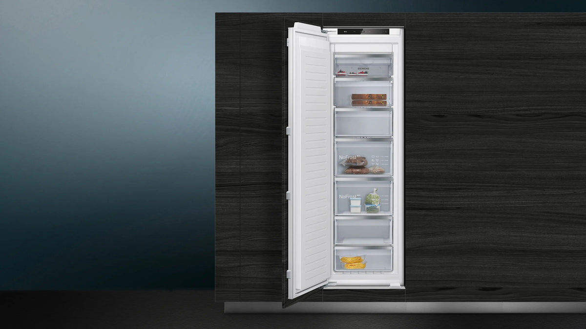 Siemens iQ300 Built-in freezer 177.2 x 55.8 cm flat hinge GI81NVEE0G
