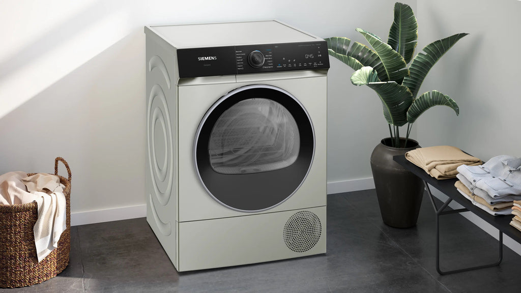 Siemens iQ500 Heat pump tumble dryer 9 kg Silver inox WQ46H2DXGB
