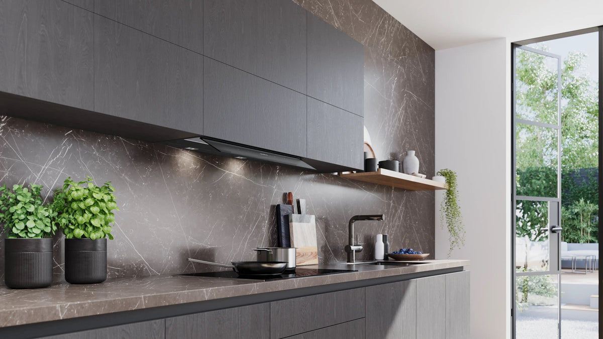 Siemens iQ700 Integrated Design Hood 80 cm clear glass black printed, Matt black LJ88BET60B