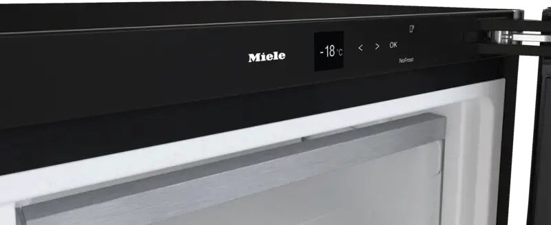 Miele FNS4782D BST Freezer in Blacksteel – image 3