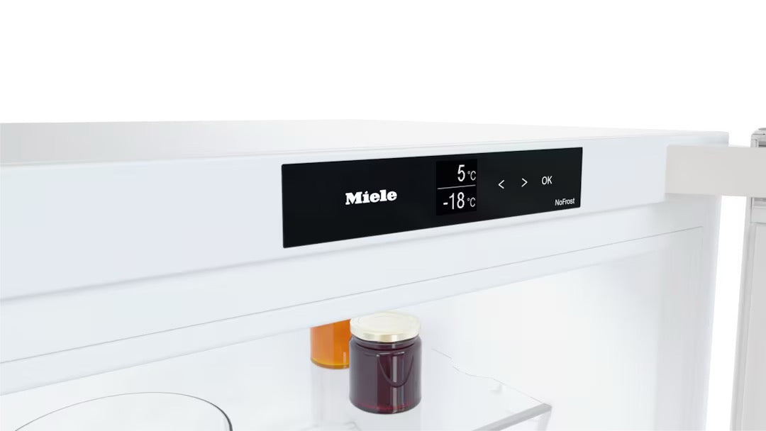 Miele KFN4395CD WH Fridge Freezer in White – image 4