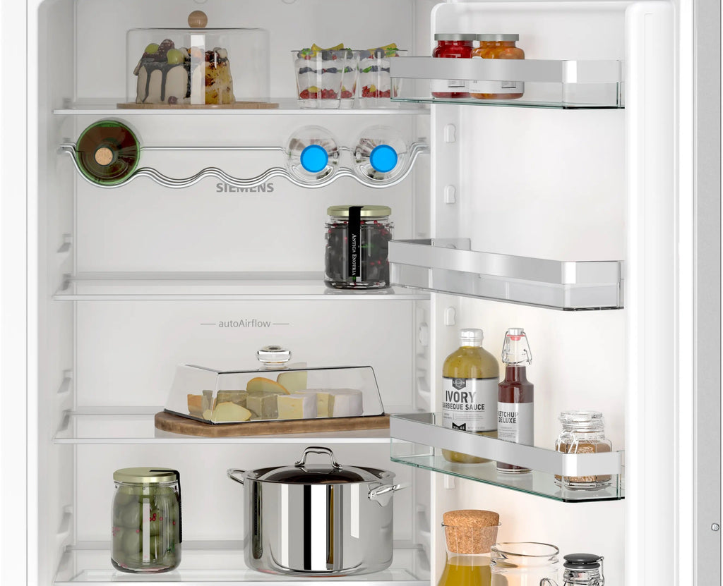 Siemens iQ300 Built-in fridge-freezer with freezer at bottom 193.5 x 55.8 cm flat hinge KI96NVFD0G