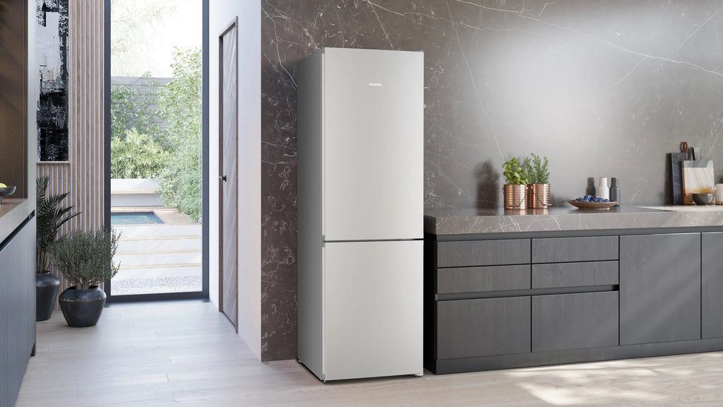Siemens iQ300 Free-standing fridge-freezer with freezer at bottom 186 x 60 cm Brushed steel KG36NVICG