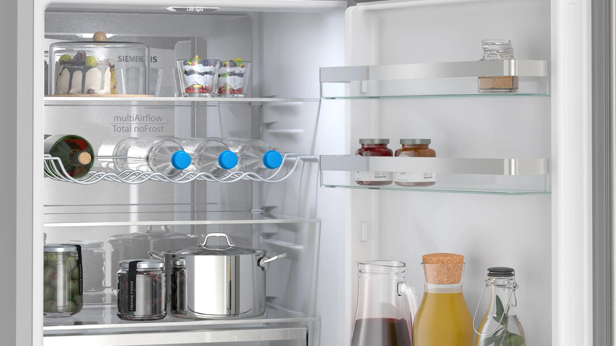 Siemens iQ300 Free-standing fridge-freezer with freezer at bottom 186 x 60 cm Brushed steel KG36NVICG