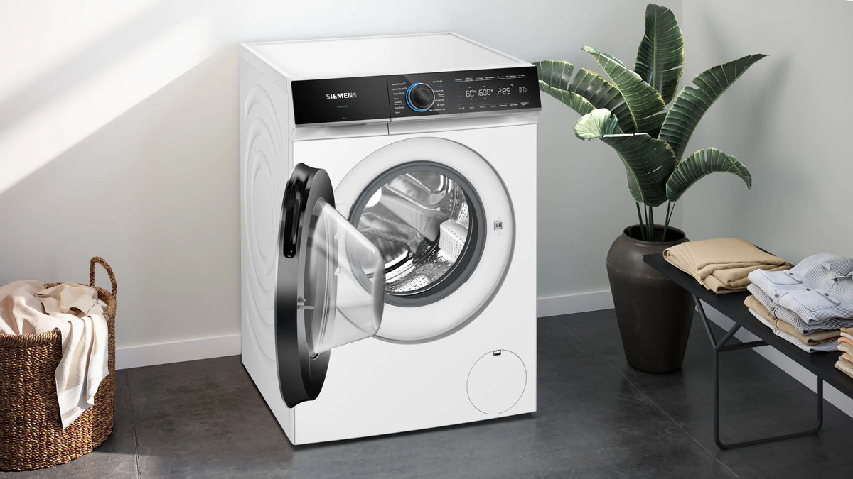 Siemens iQ700 Washing machine, front loader 11 kg max. 1600 rpm WG66B2A1GB