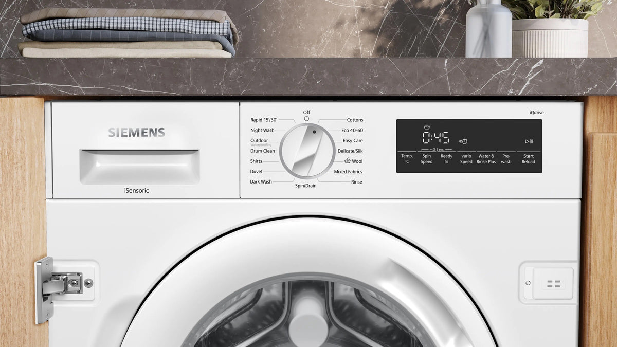 Siemens iQ700 Built-in washing machine 8 kg WI14W502GB