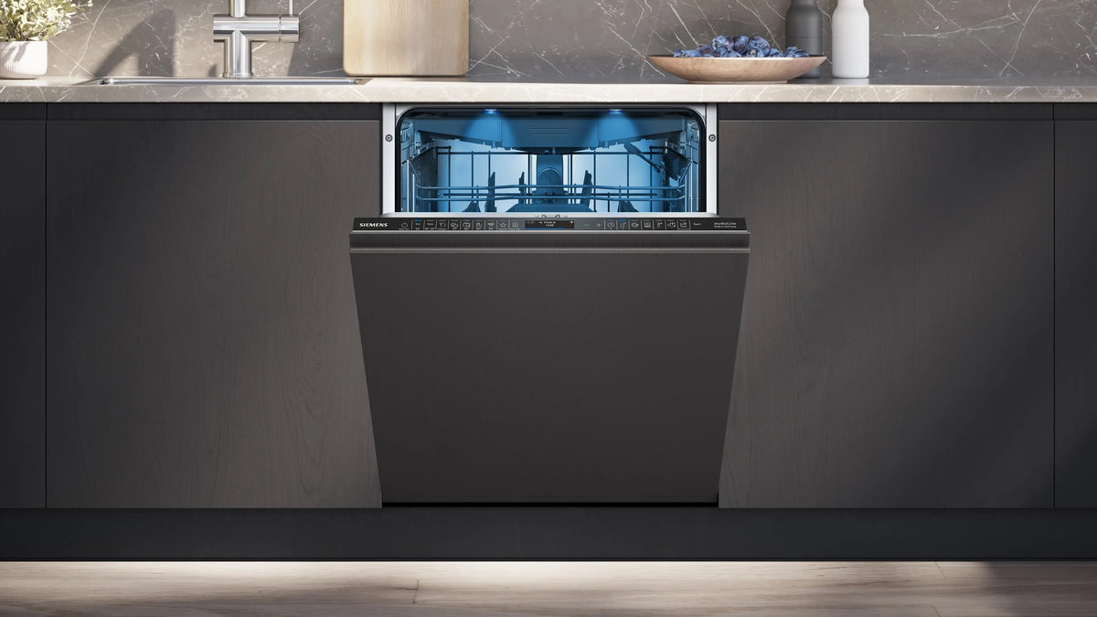 Siemens iQ700 Fully-integrated dishwasher 60 cm varioHinge SN97T801CE