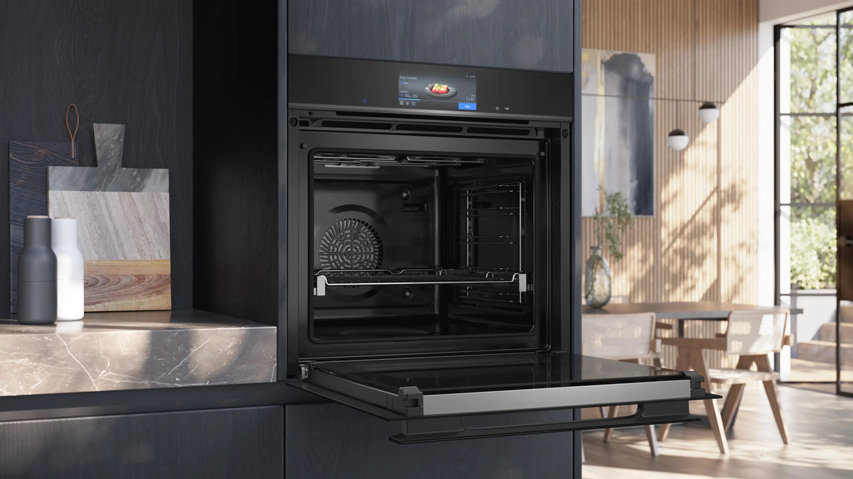 Siemens iQ700 Built-in oven 60 x 60 cm Black HB978GNB1B