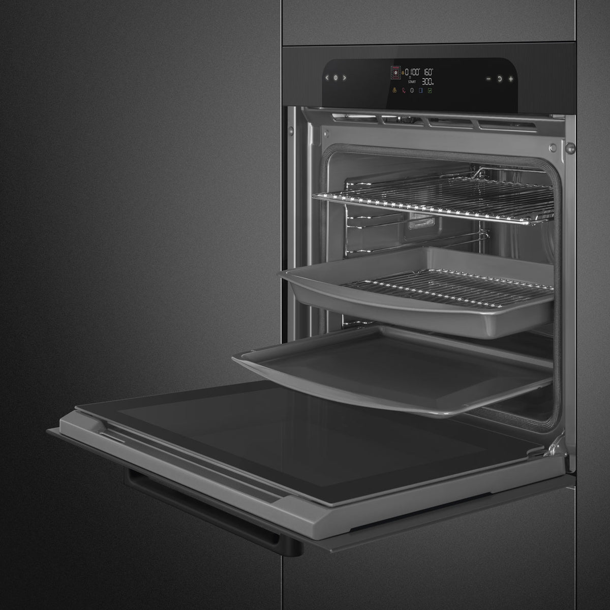 Musa 60cm Built-In Traditional pyro Single Oven, Black