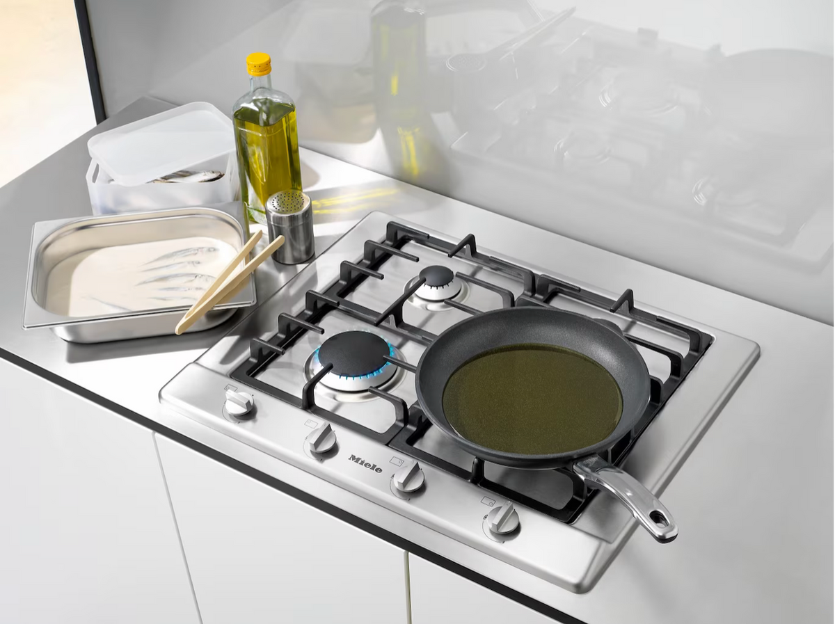 Miele KM 2010 Gas Hob in Ss Frame – image 4