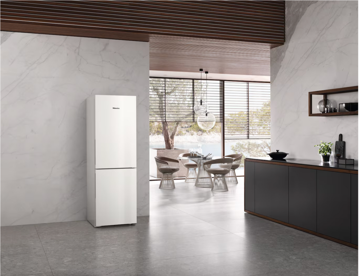 Miele KFN4375 CD Fridge Freezer in White – image 6