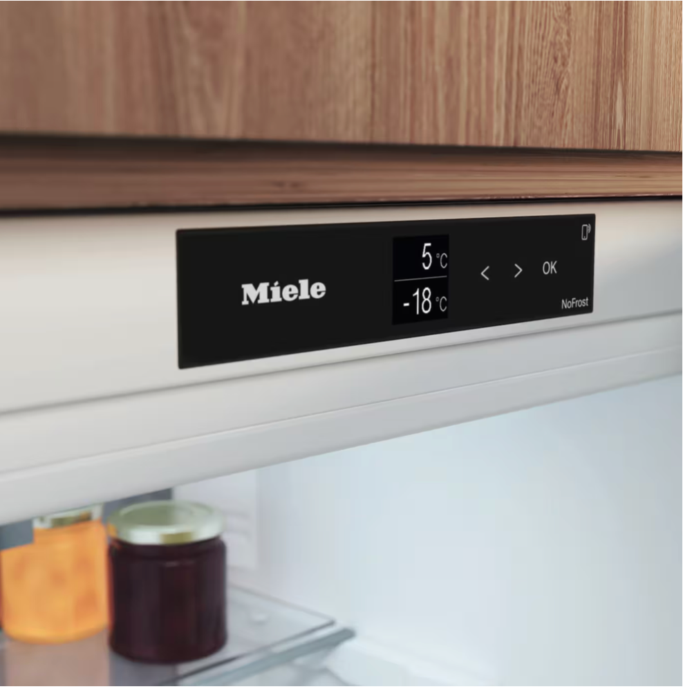 Miele KFN7844 C Fridge Freezer – image 4