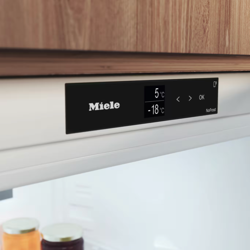 Miele KFN7833 D Fridge Freezer – image 4