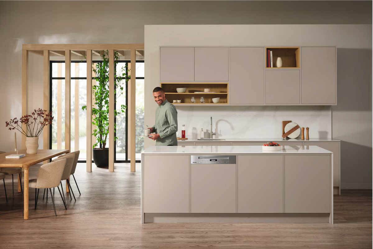 Miele G7210 Sci Clst Integrated Dishwasher in Cleansteel – image 4