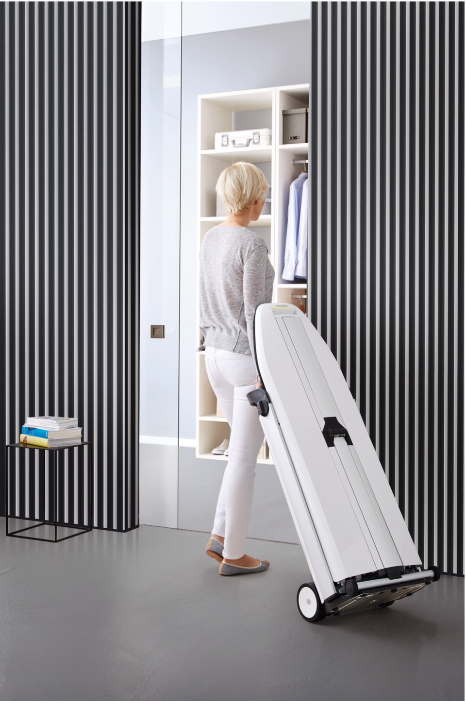 Miele B 4826 FashionMaster 4.0 Steam Ironing System in White – image 3
