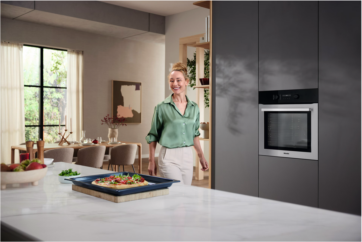 Miele H2761BP Single Oven in CleanSteel – image 4