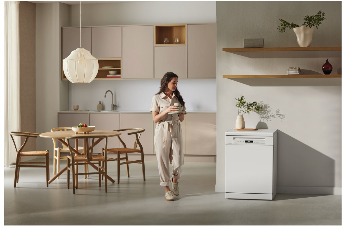 Miele G7600 SC Freestanding Dishwasher – image 7