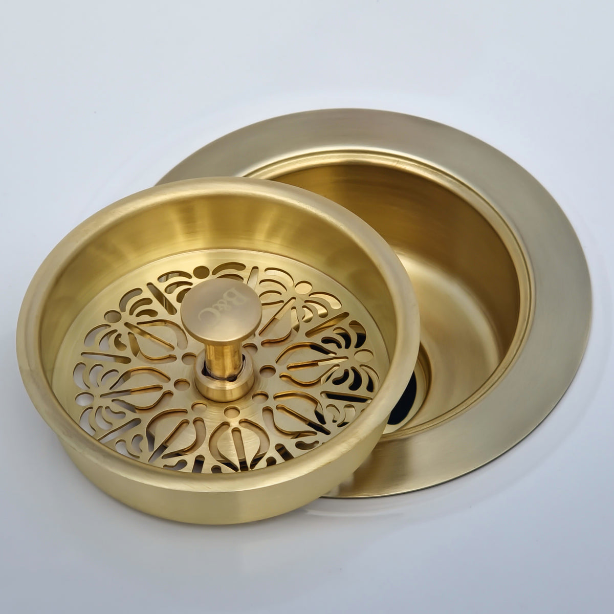 Bidbury & Co 3.5" Traditional Waste — Old English Brass