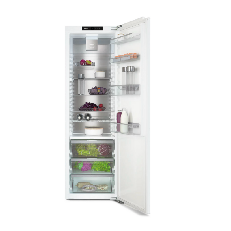 Miele K7747 C Fridge – front view