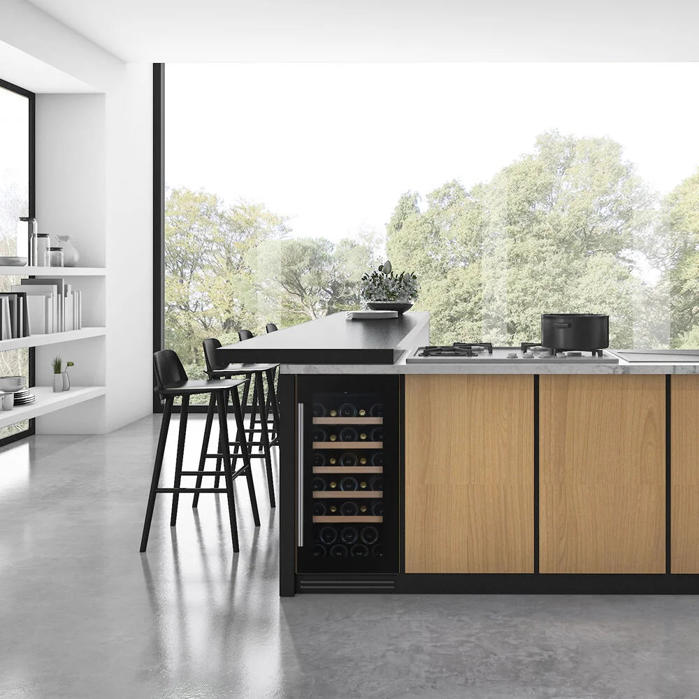 Dunavox Flow DAUF-32.83B 32 bottle undercounter wine fridge – Black
