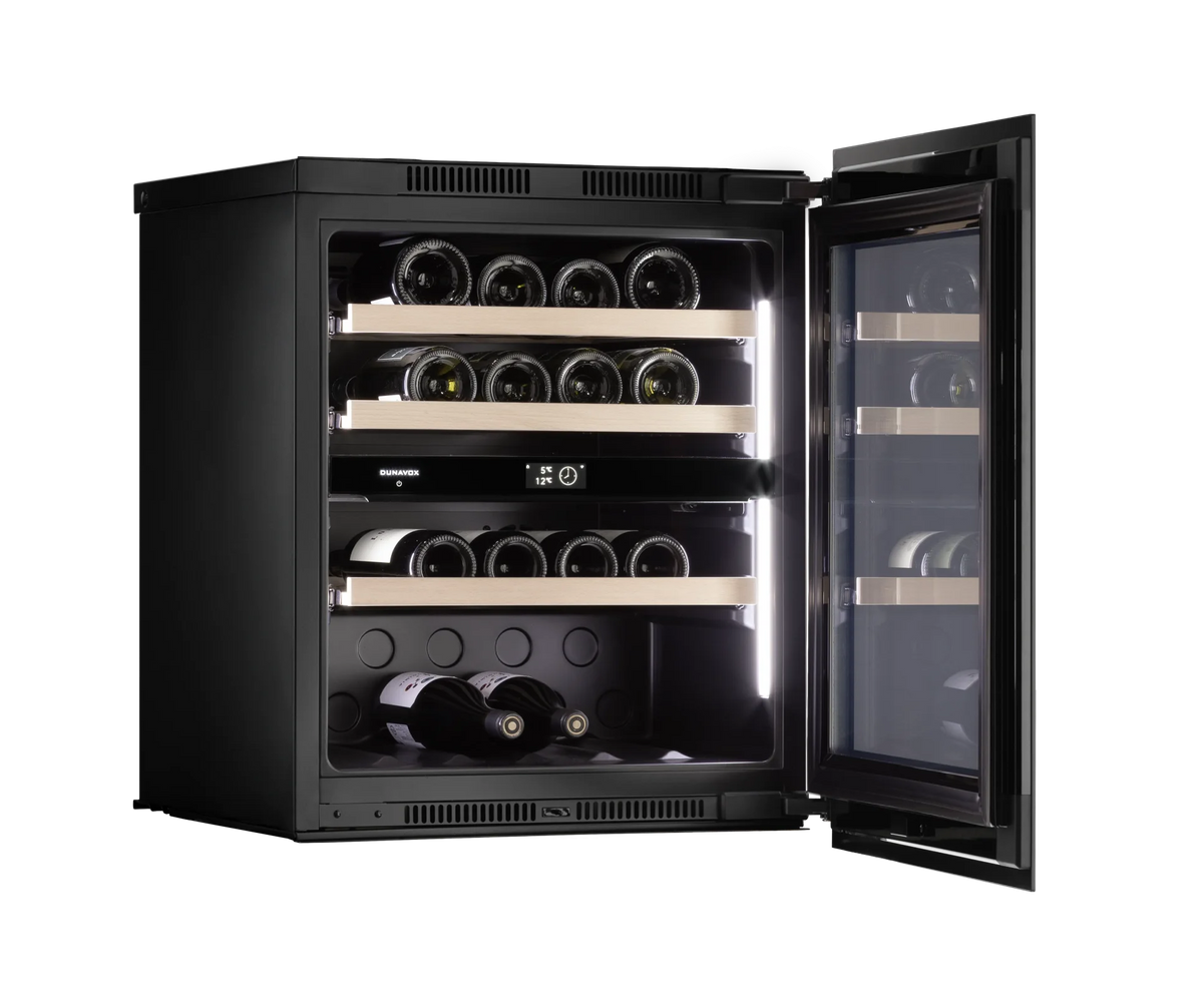 Dunavox Noble DVN-25.65DB.TO 25 bottle integrated wine fridge – Black glass