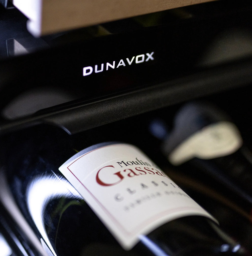 Dunavox Prime DVP-25.65DB 25 bottle integrated wine fridge – Black glass